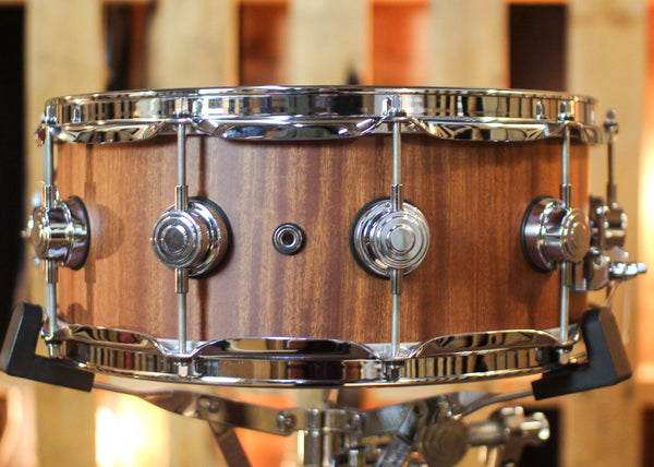 DW 5.5x14 Collector's Maple Mahogany Natural Hard Satin Snare Drum - SO#1326687