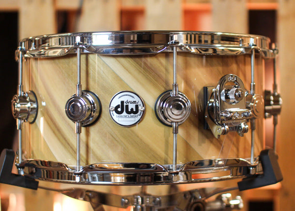 DW 6.5x14 Collector's Maple 333 Natural Lacquer over Twisted Rainbow Snare Drum - SO#1424079