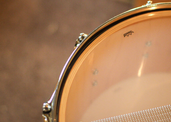 DW 6.5x14 Collector's Maple VLT Almond Burst over Wide Vertical European Walnut Snare Drum - SO#1390009