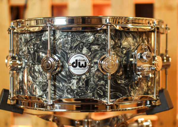 DW 6.5x14 Collector's Maple VLT Silver Abalone Snare Drum - SO#1425651
