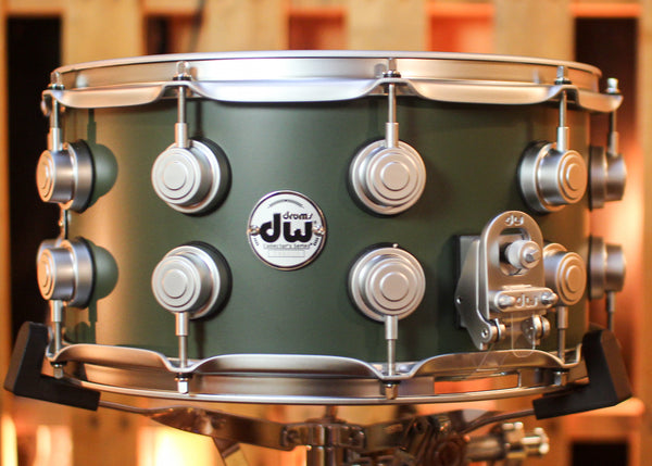 DW 7x14 Collector's Maple Mahogany Army Green Hard Satin Snare Drum - SO#1439018