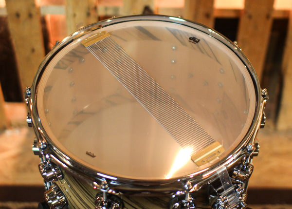 DW 8x14 Collector's Maple VLT Quick Candy Black Burst over Twisted Ivory Ebony Snare Drum - SO#1388755