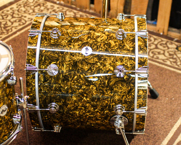 DW Collector's Maple SSC Gold Abalone Drum Set - 22,10,12,14,16 - SO#1382089