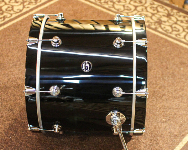 DW Performance Piano Black Lacquer Bass Drum - 16x20