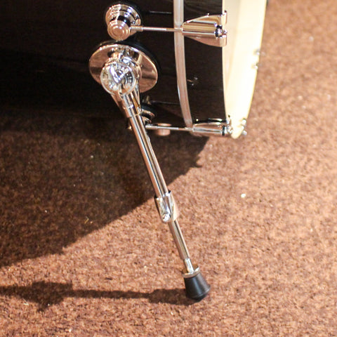 DW Performance Ebony Stain Bass Drum - 18x22