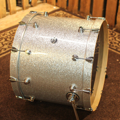 DW Performance Silver Sparkle Bass Drum - 18x24