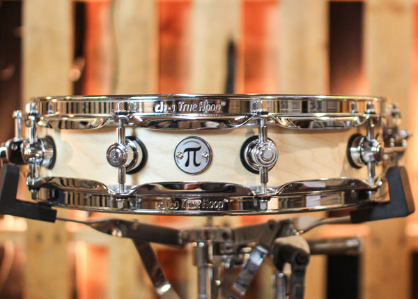 DW 3.14x14 Collector's Maple Natural Satin Oil Pi Snare Drum - SO#1358651