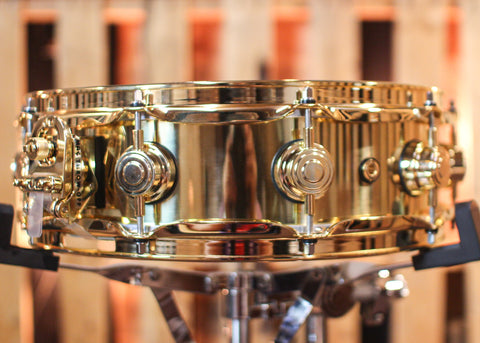 DW 4x14 Collector's Bell Brass Snare Drum w/ Gold Hardware - DRVN0414SPG