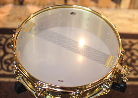 DW 4x14 Collector's Bell Brass Snare Drum w/ Gold Hardware - DRVN0414SPG