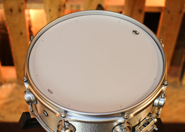 DW 5.5x13 Collector's 3mm Wrinkle Coat Aluminum Snare Drum w/ Satin Chrome Hardware