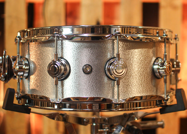 DW 5.5x14 Collector's 3mm Wrinkle Coat Aluminum Snare Drum - DRVA5514SVC