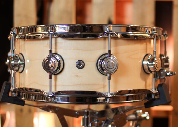 DW 5.5x14 Collector's Maple VLT Natural Lacquer Snare Drum - SO#1424773