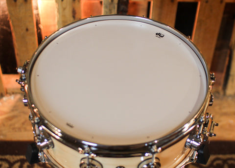 DW 5.5x14 Collector's Maple VLT Natural Lacquer Snare Drum - SO#1424773