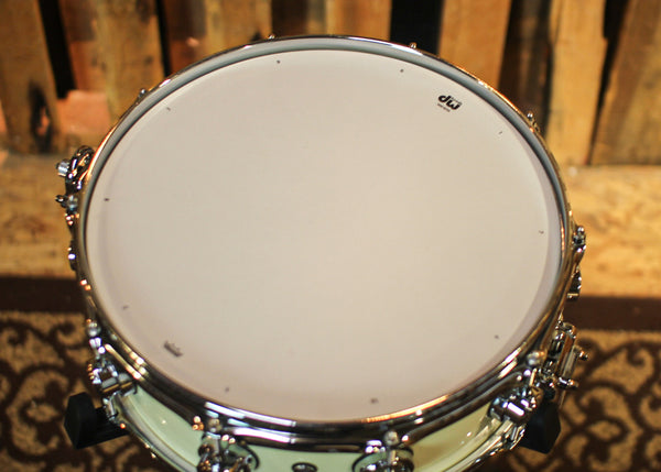 DW 5x14 Collector's Maple VLT Lexus White Lacquer Snare Drum - SO#1127629