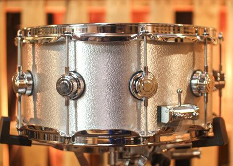 DW 6.5x14 Collector's 3mm Wrinkle Coat Aluminum Snare Drum - DRVA6514SVC