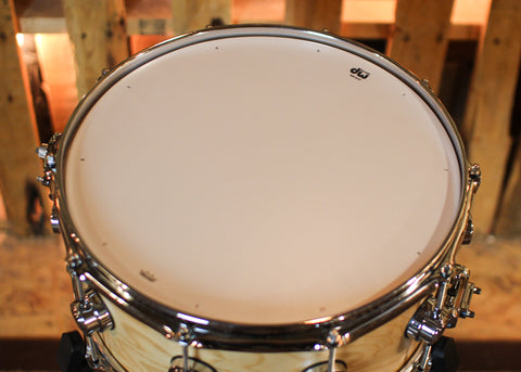 DW 6.5x14 Collector's Maple 333 Natural Hard Satin over White Ash Swirl Snare Drum - SO#1421336
