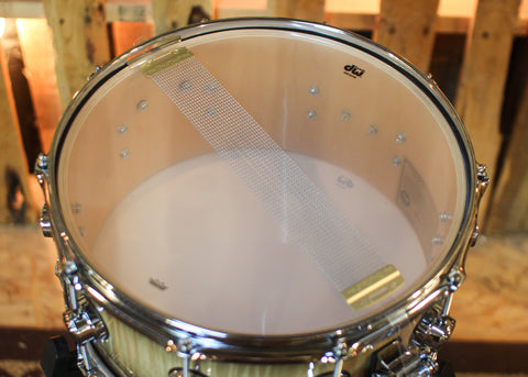 DW 6.5x14 Collector's Maple VLT Candy Black Burst over Italian Sycamore Snare Drum - SO#1444582