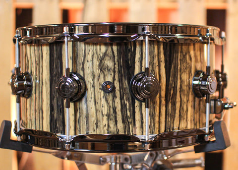 DW 6.5x14 Collector's Maple VLT Royal Ebony Snare Drum - SO#1344436