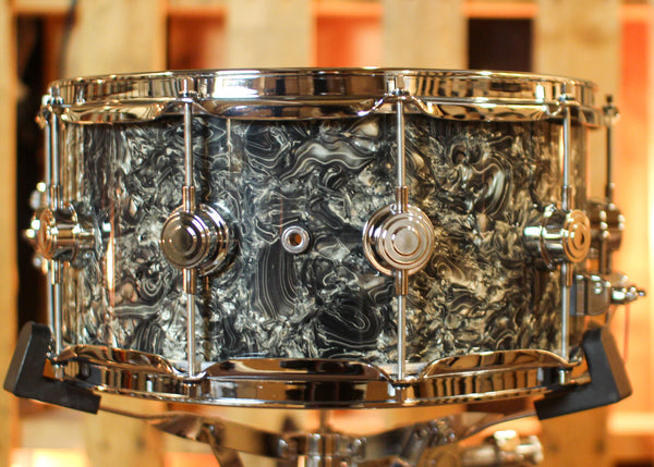DW 6.5x14 Collector's Maple VLT Silver Abalone Snare Drum - SO#1425651