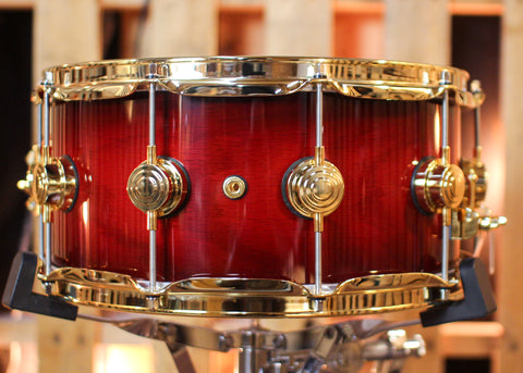 DW 6.5x14 Collector's Pure Oak HVLT Candy Apple Red to Black Burst Snare Drum - SO#1424767