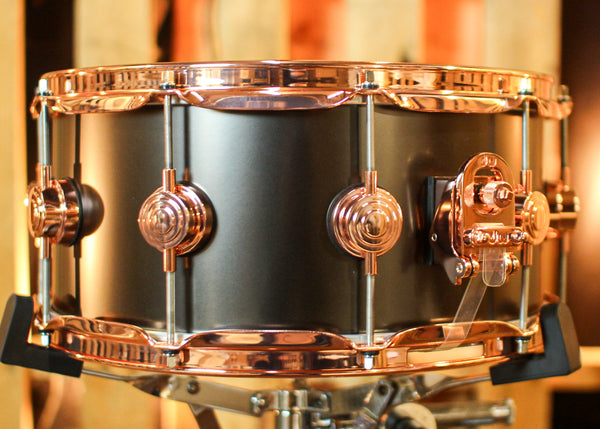 DW 6.5x14 Collector's Satin Black over Brass Snare Drum w/ Copper Hardware - DRVD6514SVPBK