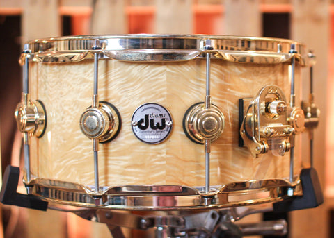 DW 6.5x14 Collector's Standard Maple Angel Pearl Snare Drum - SO#1188869