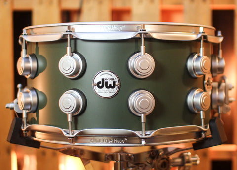 DW 7x14 Collector's Maple Mahogany Army Green Hard Satin Snare Drum - SO#1439018