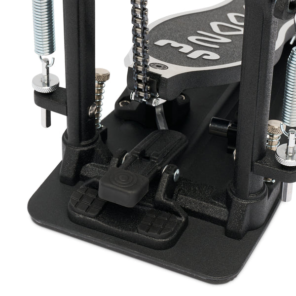 DW 2000 Series Single Chain Drive Double Bass Drum Pedal - DWCP2002A