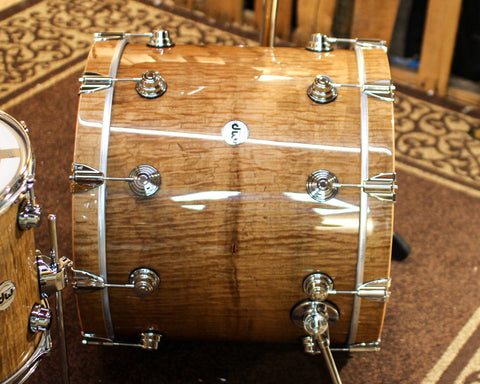 DW Collector's 333 Heartwood Curly Maple Drum Set - 22,10,12,14,16 - SO#1382339
