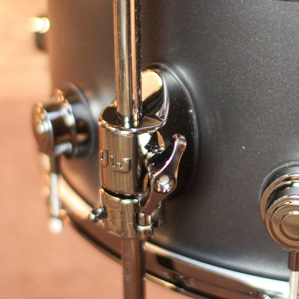 DW Collector's Maple SSC Matte Black Pearl w/ Gloss Black Rally Stripe Drum Set - 22,13,16,14sn - SO#1435202