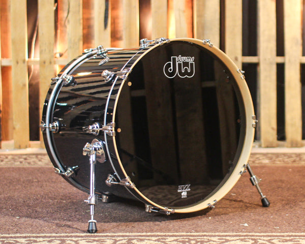 DW Performance Gloss Black Bass Drum - 18x22