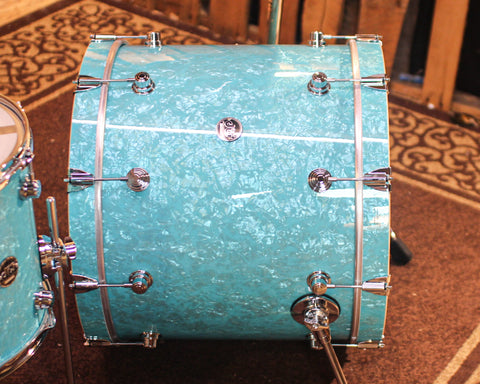 DW Performance Seafoam Marine 6pc Drum Set - 18x22,7x8,8x10,9x12,12x14,14x16