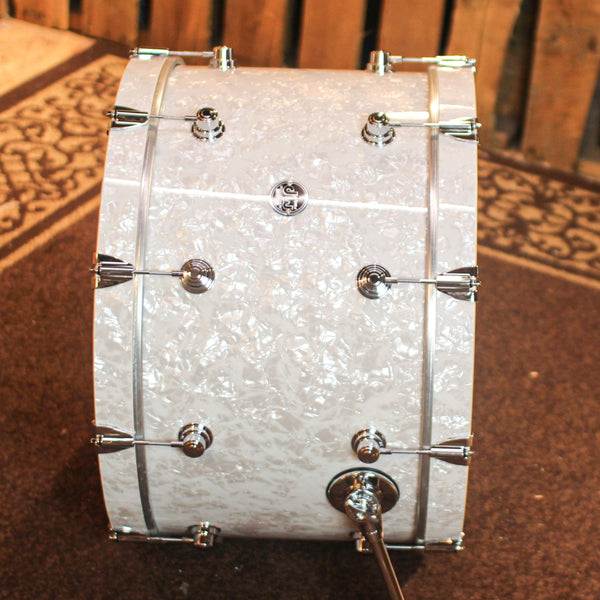 DW Performance White Marine Pearl Bass Drum - 14x24