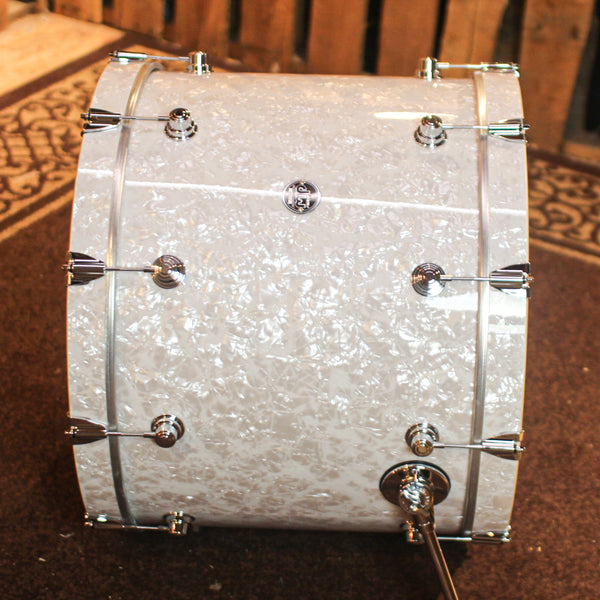 DW Performance White Marine Pearl Bass Drum - 18x24