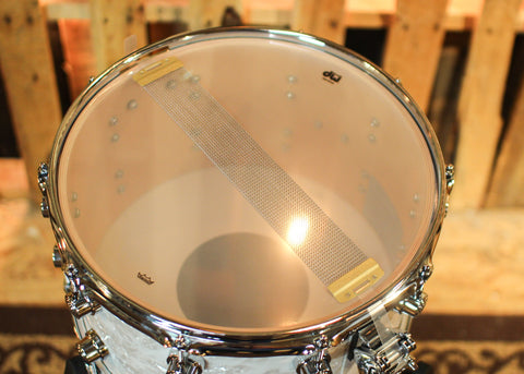 DW Performance White Marine Pearl Snare Drum - 8x14