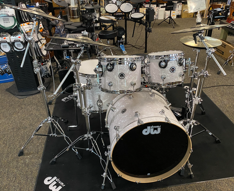 DWe 5-Piece White Marine Pearl Drum Set Bundle - Demo Model