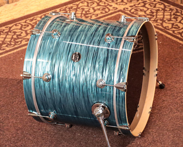 DW Performance Turquoise Oyster Bass Drum - 16x20