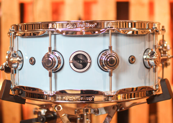 DW 5.5x14 Collector's Maple Solid Sky Blue Super Solid Snare Drum - SO#1288932