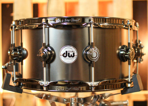 DW 6.5x14 Collector's Satin Black over Brass w/ Black Nickel Snare Drum - DRVD6514SVNBK