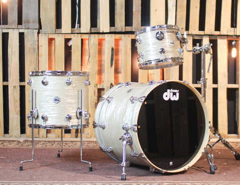 DW Collectors Maple 333 Creme Oyster Drum Set - 18x22,9x12,14x16 - SO#1203189