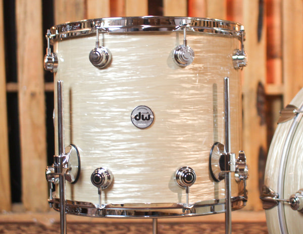 DW Collectors Maple 333 Creme Oyster Drum Set - 18x22,9x12,14x16 - SO#1203189