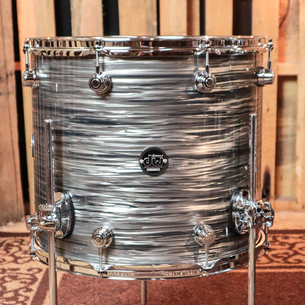DW Performance Pewter Oyster 5pc Drum Set - 18x22, 8x10, 9x12, 12x14,14x16