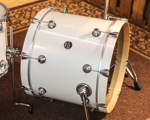 DW Performance White Ice Lacquer Drum Set - 16x20,9x12,12x14,14x16,6.5x14