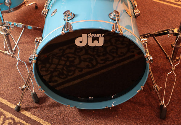 DW Collector's Egg Shell Blue Lacquer Drum Set - 20,12,13,14,5x14 - SO#993176